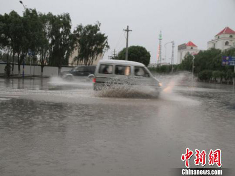 ���������ٽ����� �г���ͷָ����ˮ����