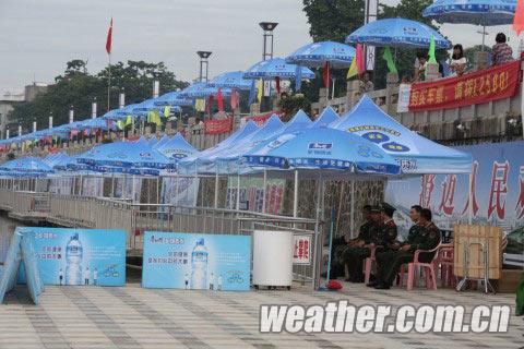 好天气助力海南澄迈龙舟赛