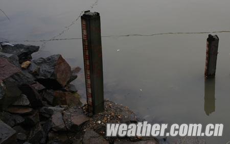 ǿ�����½�������ˮλ������ δ���������б���