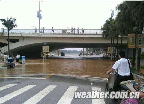 ����ǿ������Ϯ ���ֵ�·��ˮ�ɺӣ�ͼ��