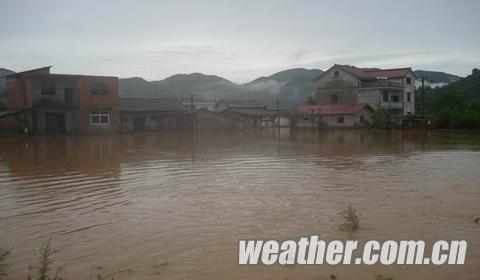 ǿ��ˮϮ�Ӷ��� ��ˮ���ʯ��