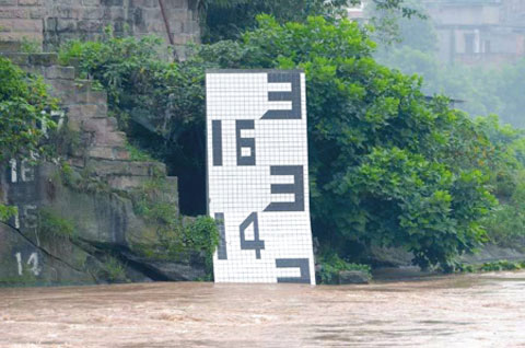 �Ĵ��˱��кϽ���ӭ�������ˮλ